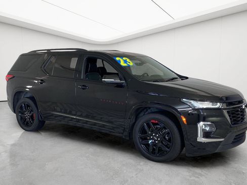 Used 2023 Chevrolet Traverse Premier w/ Redline Edition AWD/4WD image 31