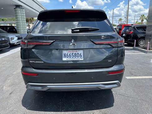 Used 2025 Mitsubishi Outlander SE FWD image 5