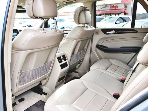 Used 2014 Mercedes-Benz ML 350 4MATIC image 29