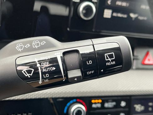 New 2025 Kia Sportage LX image 36