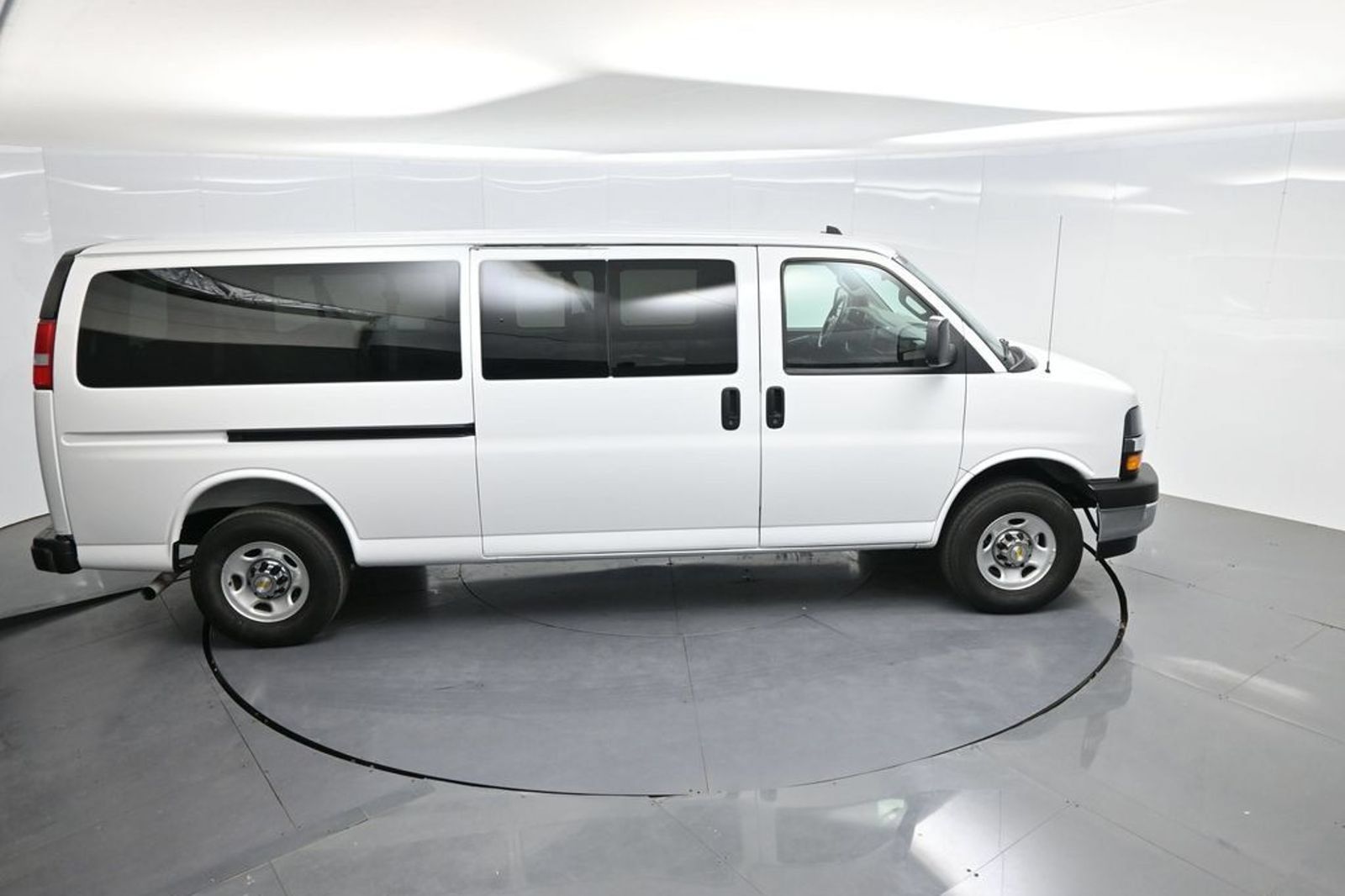 Used 2025 Chevrolet Express 3500 LT w/ LT Preferred Equipment Group RWD image 60