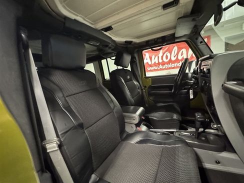 Used 2007 Jeep Wrangler Unlimited Sahara w/ Dual Top Group AWD/4WD image 10