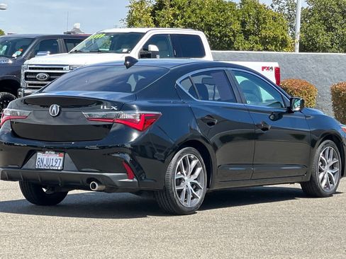 Used 2019 Acura ILX FWD image 2
