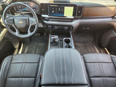 Used 2024 Chevrolet Silverado 1500 High Country w/ Technology Package AWD/4WD image 25