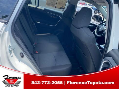 Used 2025 Toyota RAV4 XLE FWD image 17