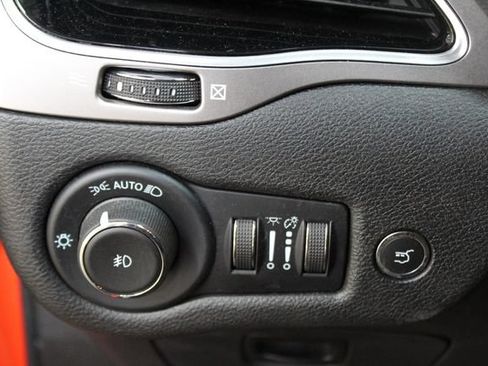 Used 2021 Jeep Cherokee High Altitude AWD/4WD image 15