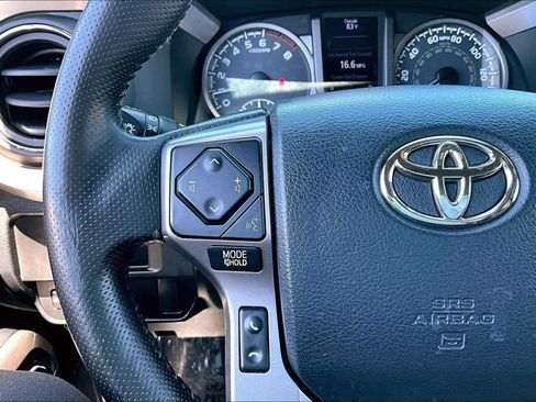 Used 2016 Toyota Tacoma Limited w/ Towing Package AWD/4WD image 24