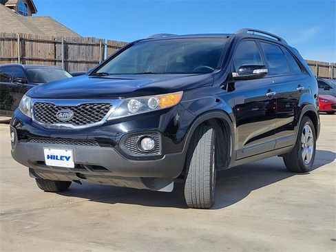 Used 2012 Kia Sorento EX w/ EX V6 Premium Pkg image 2