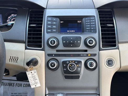 Used 2016 Ford Taurus SE FWD image 21