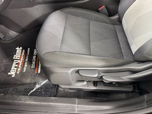 Used 2025 Chevrolet Trax LS w/ LS Convenience Package image 12