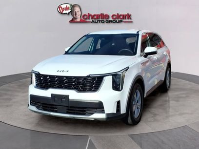 Used 2025 Kia Sorento LX