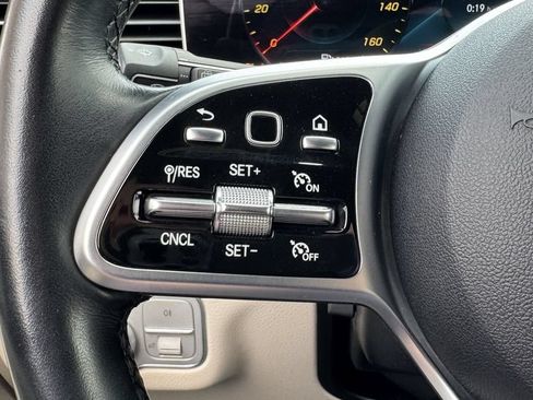 Used 2023 Mercedes-Benz GLE 350 w/ Premium Package image 24