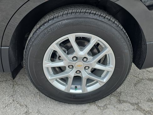 Used 2023 Chevrolet Equinox LT AWD/4WD image 13