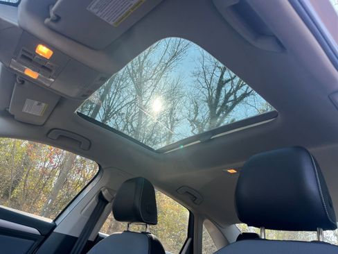 Used 2025 Volkswagen Jetta SE image 29