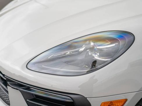 New 2026 Porsche Macan AWD/4WD image 30