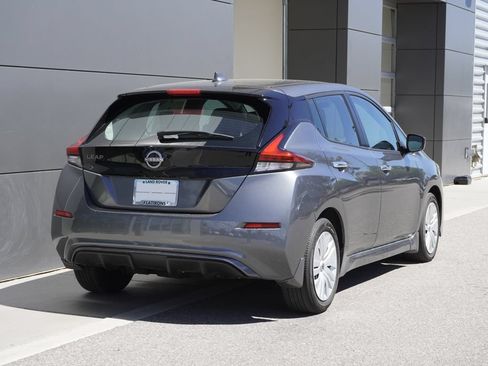 Used 2025 Nissan Leaf S FWD image 2