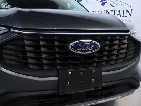 Used 2024 Ford Escape Active AWD/4WD image 9