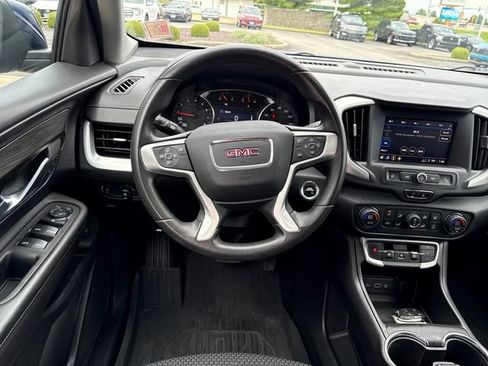 Used 2022 GMC Terrain SLE w/ Driver Convenience Package FWD image 13