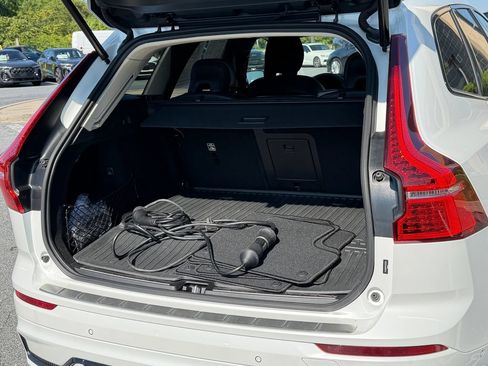 Certified 2024 Volvo XC60 T8 Ultimate w/ Protection Package Premier AWD/4WD image 19