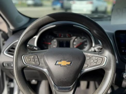 Used 2019 Chevrolet Malibu LS FWD image 11