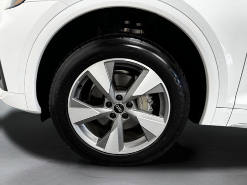 Used 2022 Audi Q5 2.0T Premium Plus AWD/4WD image 49