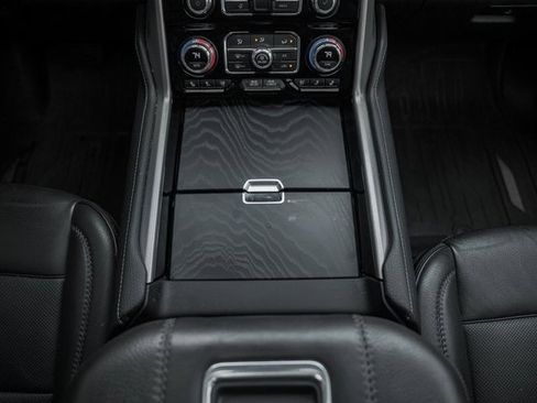 Used 2021 GMC Yukon Denali w/ Denali Premium Package image 35