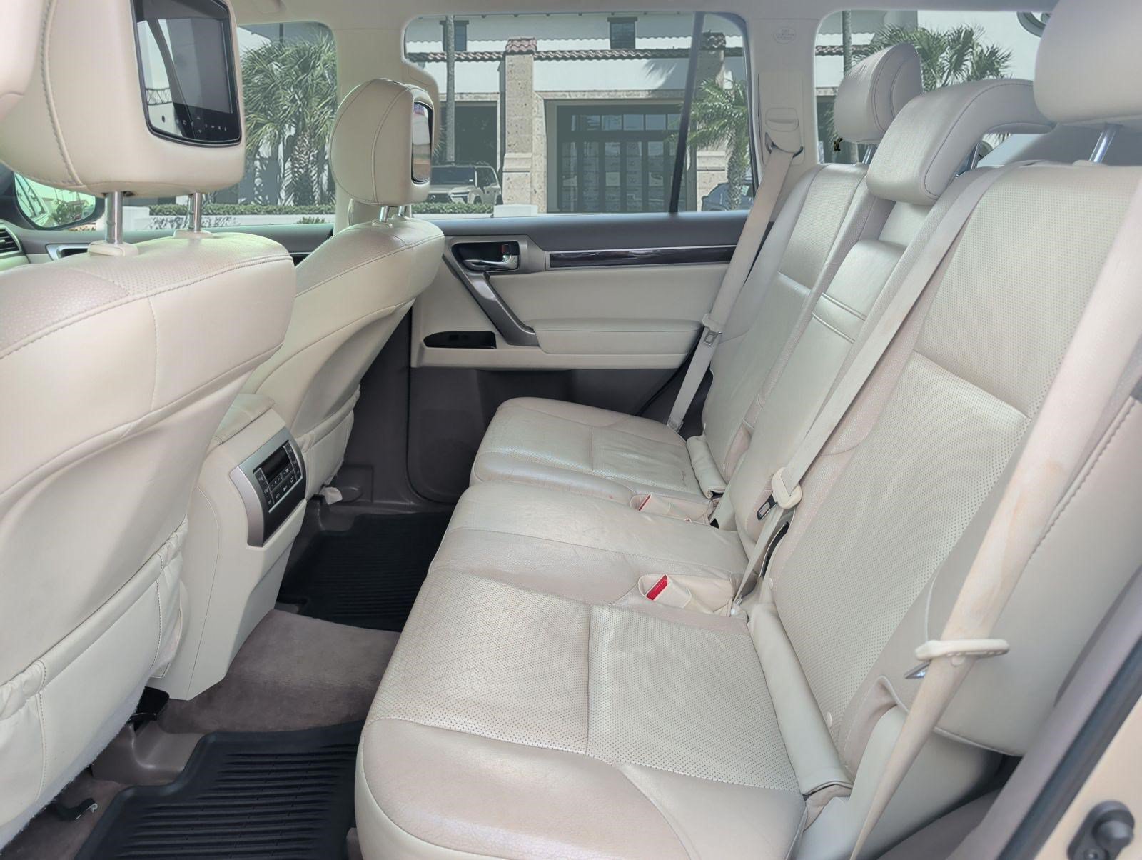 Used 2014 Lexus GX 460 w/ Premium Package AWD/4WD image 25