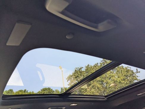 New 2027 Chevrolet Traverse RS FWD image 16