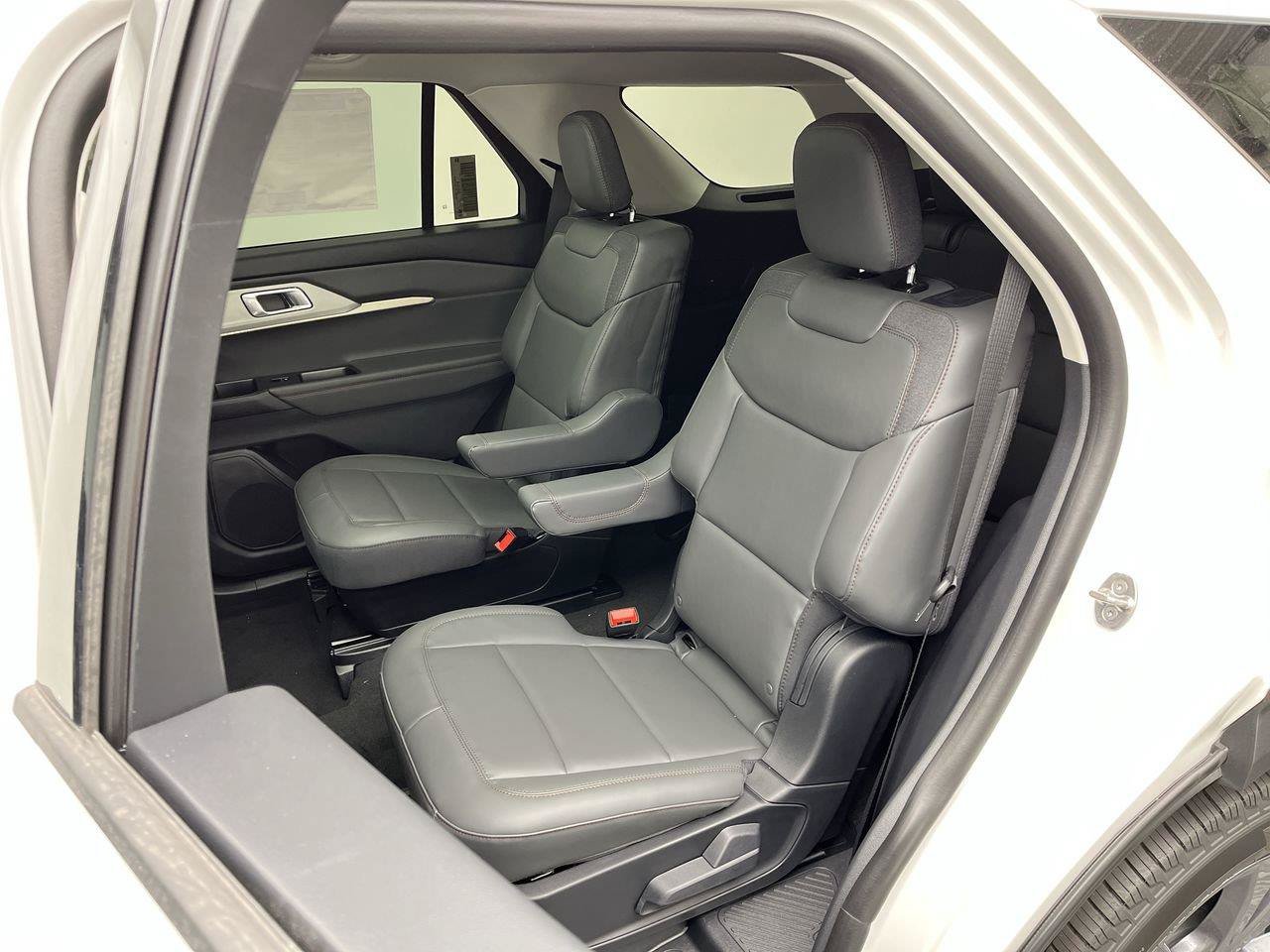 New 2026 Ford Explorer Active w/ Active Comfort Package AWD/4WD image 12