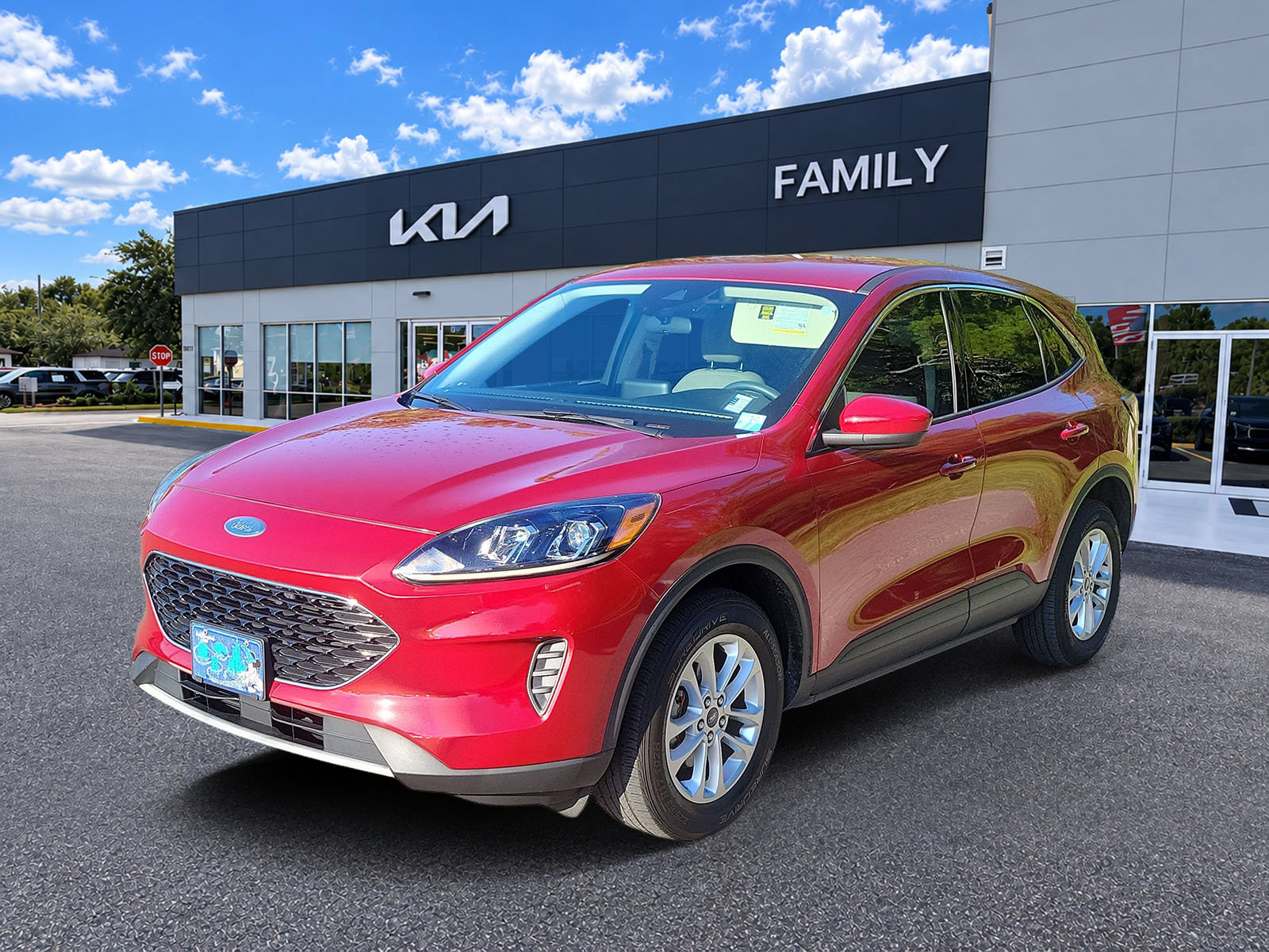 Used 2020 Ford Escape SE AWD/4WD image 2
