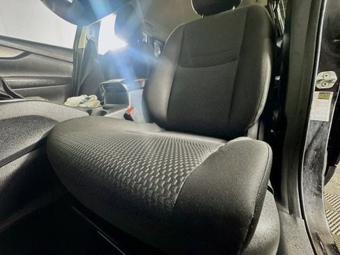 Used 2020 Nissan Rogue Sport S image 17