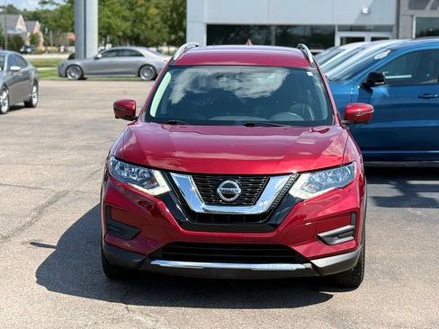 Used 2018 Nissan Rogue SV w/ Premium Package FWD image 27