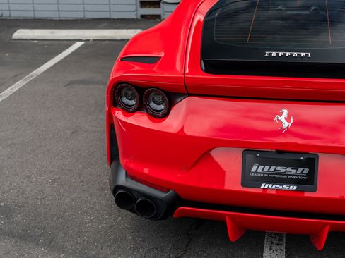 Used 2019 Ferrari 812 Superfast RWD image 26