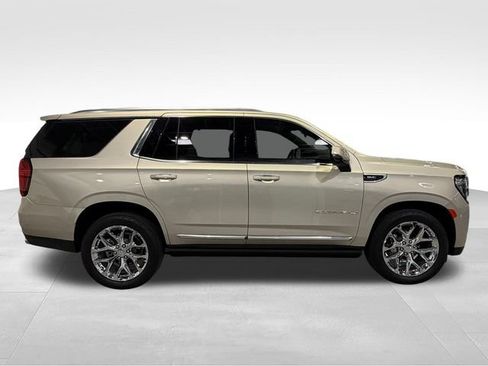 Used 2023 GMC Yukon Denali AWD/4WD image 4