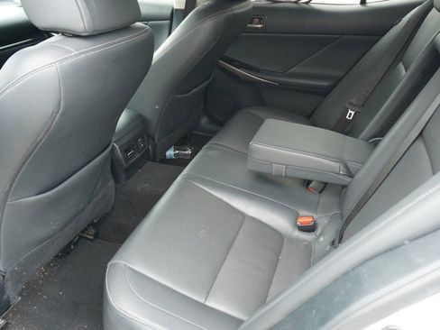 Used 2017 Lexus IS 200t RWD image 9