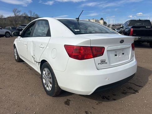 Used 2010 Kia Forte EX image 3