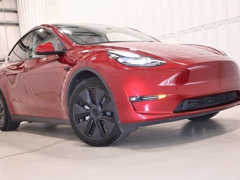 Used 2025 Tesla Model Y Long Range AWD/4WD image 33