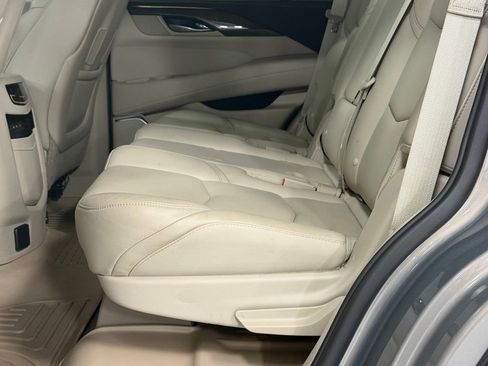 Used 2019 Cadillac Escalade Premium Luxury image 24