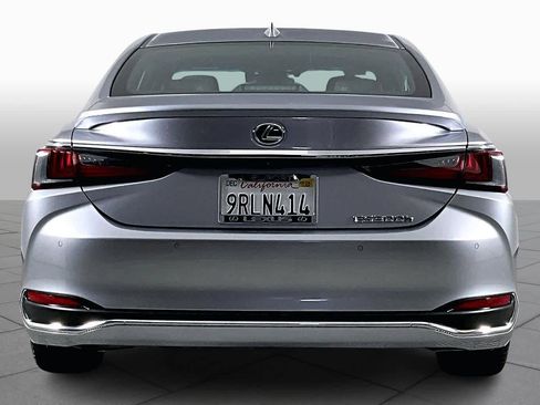 Used 2025 Lexus ES 300h w/ Premium Package image 4