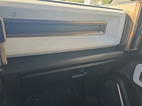 Used 2024 GMC Hummer EV 3X w/ Omega Edition image 33