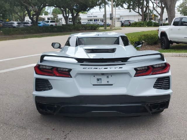 Used 2023 Chevrolet Corvette Stingray Premium Conv w/ Z51 Performance Package RWD image 4
