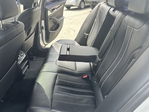 Used 2020 BMW 530i w/ Convenience Package RWD image 16