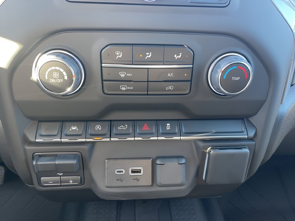 Used 2025 Chevrolet Silverado 1500 Custom w/ Turbomax Blackout Package AWD/4WD image 18