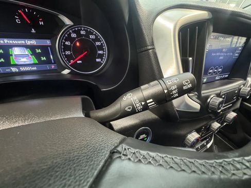 Used 2024 GMC Terrain SLT AWD/4WD image 28