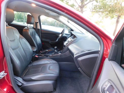 Used 2015 Ford Focus SE w/ Equipment Group 201A image 28