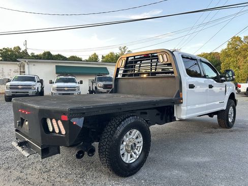 Used 2019 Ford F250 XLT w/ FX4 Off-Road Package AWD/4WD image 6