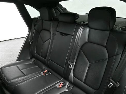 Certified 2025 Porsche Macan image 22