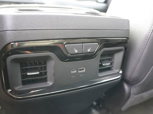 New 2026 Chevrolet Silverado 2500 ZR2 image 13