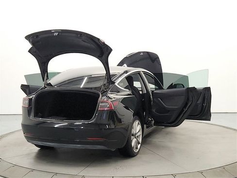 Used 2020 Tesla Model 3 Standard Range image 14