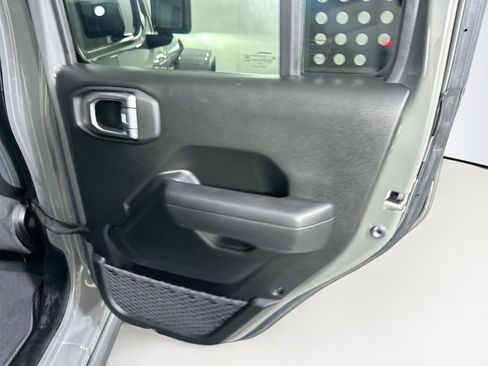 Used 2023 Jeep Wrangler Rubicon w/ Cold Weather Group image 29